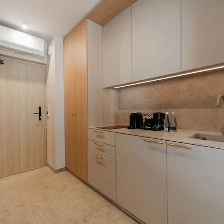 Sunny Rest In Seashell By Stayfirst