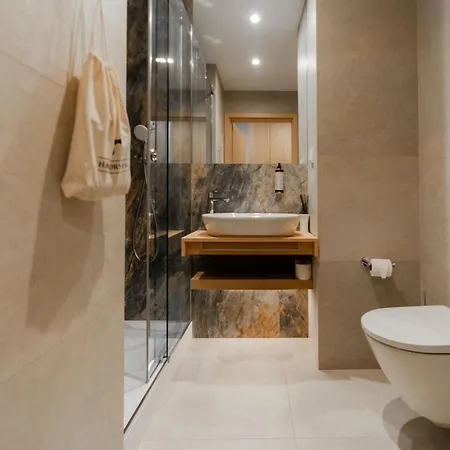 Hidden Coast - Premium Seaside With Pool, 2-minute Walk To The *