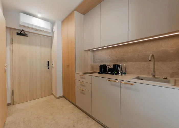 Forest & Waves - Premium Seaside Apartments With Pool, 90M To The Beach