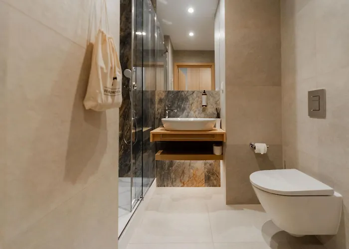 Forest & Waves - Premium Seaside Apartments With Pool, 90M To The Beach *