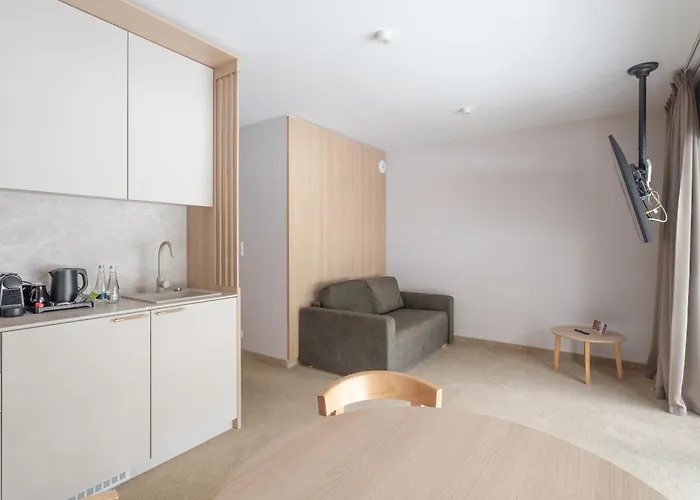 Forest & Waves - Premium Seaside Apartments With Pool, 90M To The Beach Daire