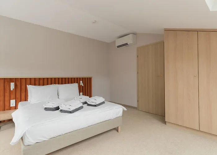 Forest & Waves - Premium Seaside Apartments With Pool, 90M To The Beach Daire